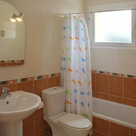 Lurie 6 Apartman *